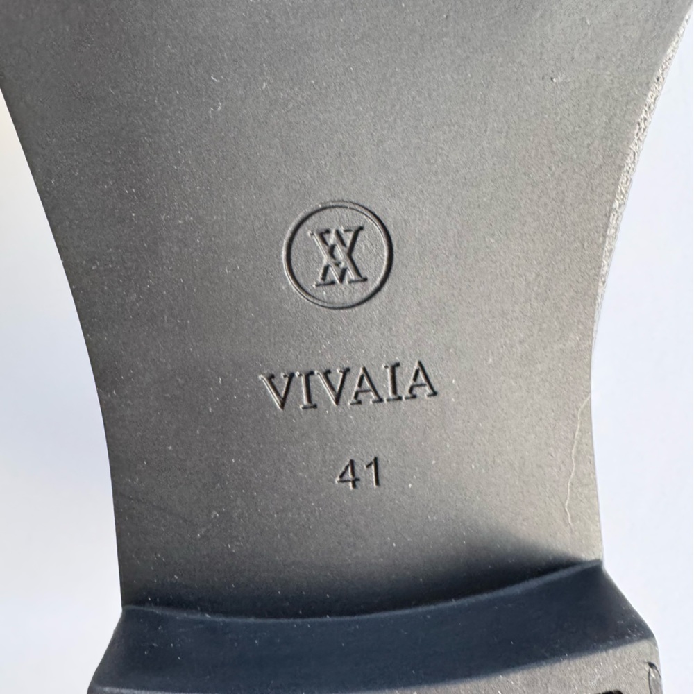 Vivaia Ryan Slip-On Square Toe Chelsea Ankle Boots in Grey | Size 41 NWOT - Picture 9 of 12